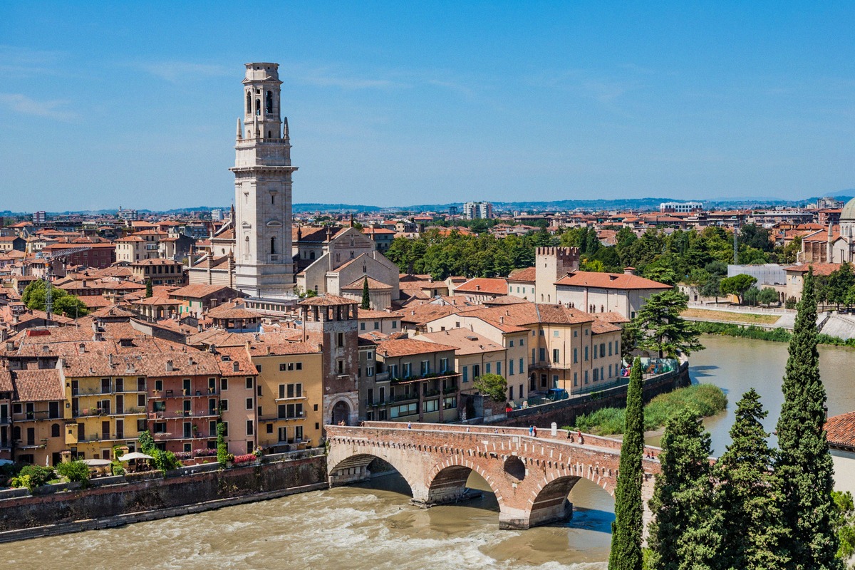 Panoramic view over Verona and the Adige